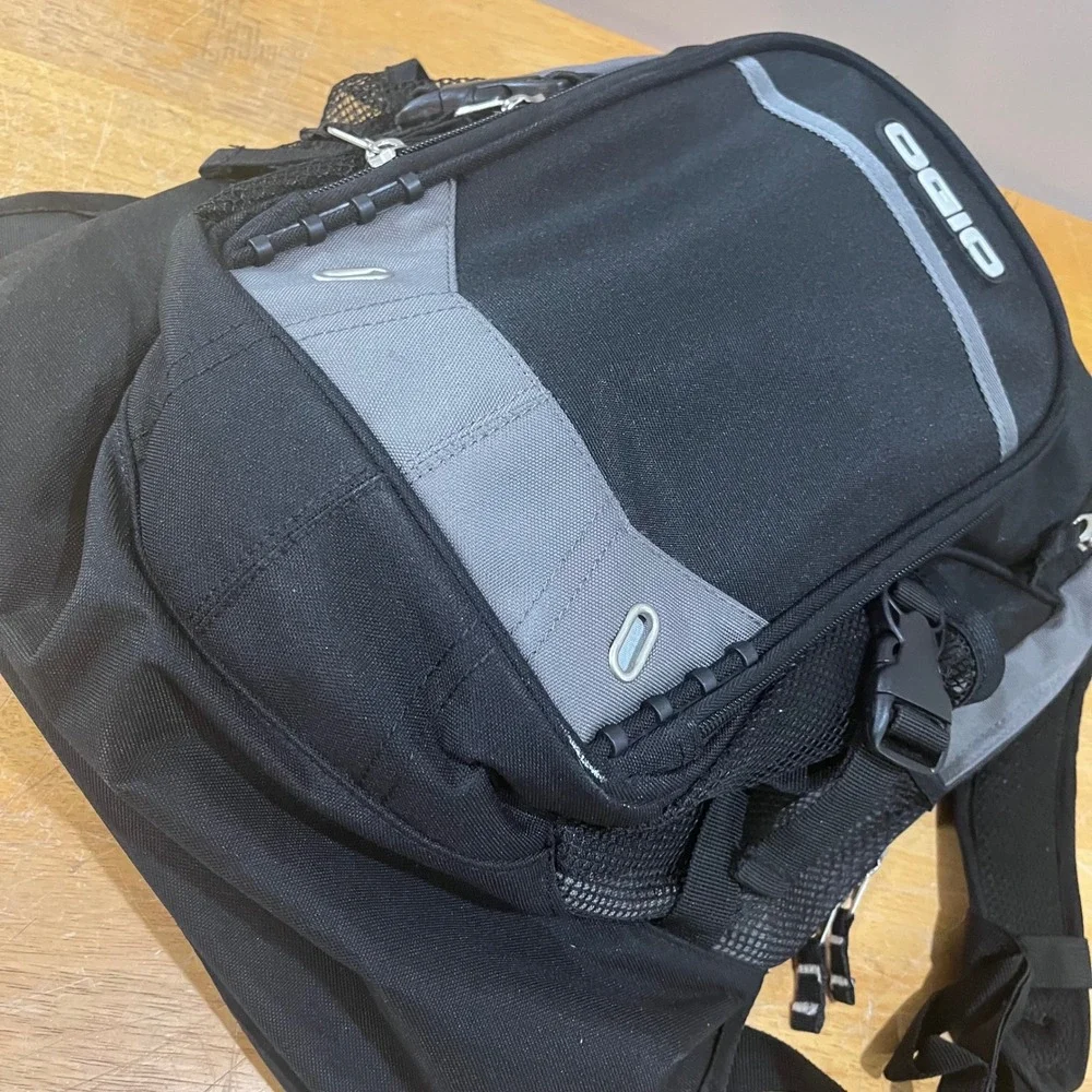 OGIO Street Tech Specs Backpack Black Grey Y2K‎ Techwear Laptop Bag Commuter Vtg